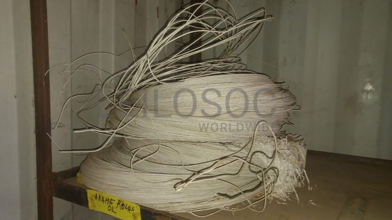 Diversos + Diversos + Diversos + Diversos + Diversos + Diversos + Diversos + Welding Machine + Welding Machine + Welding Machine + Ridgid Machine + Motores + Cut off machine + Caixas de Ferramenta + Varões + Diversos + Frolas + Cintos de Segurança + Diversos + Contentor de 40P ·