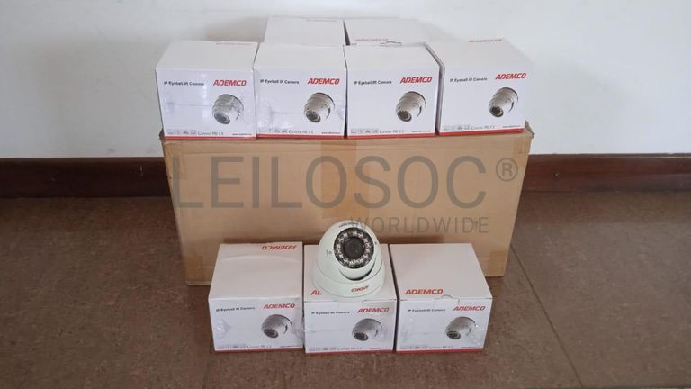 Câmeras de vigilância + Equipamentos de vigilância + Equipamentos de vigilância + Equipamentos de vigilância + Equipamentos de vigilância + Equipamentos de vigilância ·