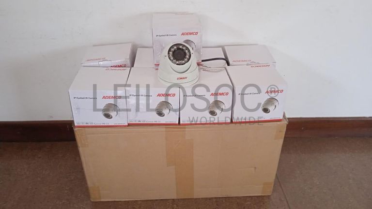 Equipamentos de vigilância + Equipamentos de vigilância + Equipamentos de vigilância + Equipamentos de vigilância ·