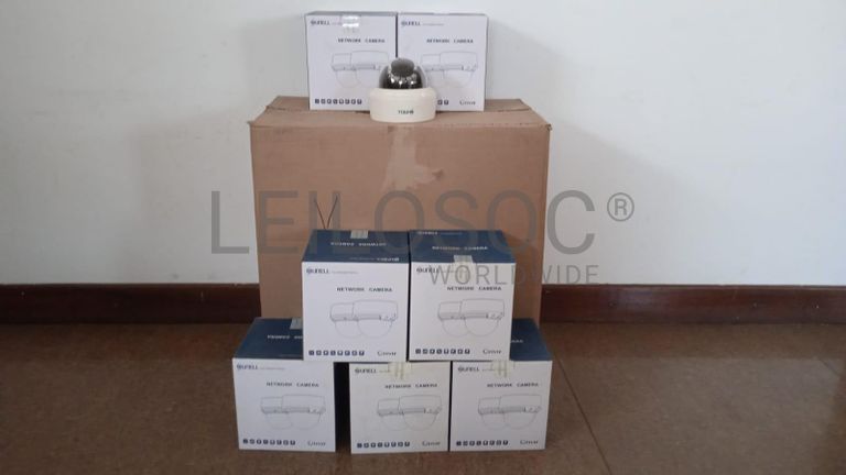 Câmeras de vigilância + Equipamentos de vigilância + Equipamentos de vigilância + Equipamentos de vigilância + Equipamentos de vigilância + Equipamentos de vigilância ·