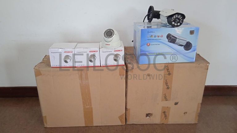 Câmeras de vigilância + Equipamentos de vigilância + Equipamentos de vigilância + Equipamentos de vigilância + Equipamentos de vigilância + Equipamentos de vigilância ·