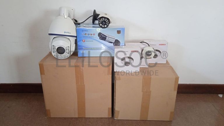 Câmeras de vigilância + Equipamentos de vigilância + Equipamentos de vigilância + Equipamentos de vigilância + Equipamentos de vigilância + Equipamentos de vigilância ·