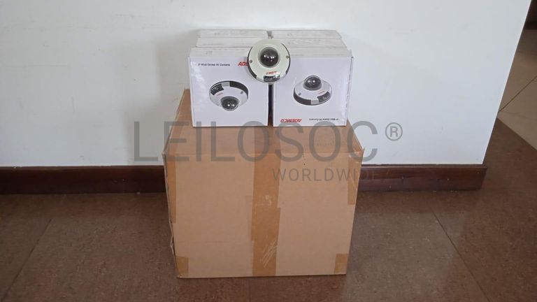 Câmeras de vigilância + Equipamentos de vigilância + Equipamentos de vigilância + Equipamentos de vigilância + Equipamentos de vigilância + Equipamentos de vigilância ·