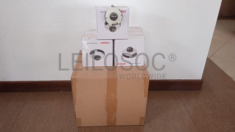 Câmeras de vigilância + Equipamentos de vigilância + Equipamentos de vigilância + Equipamentos de vigilância + Equipamentos de vigilância + Equipamentos de vigilância ·