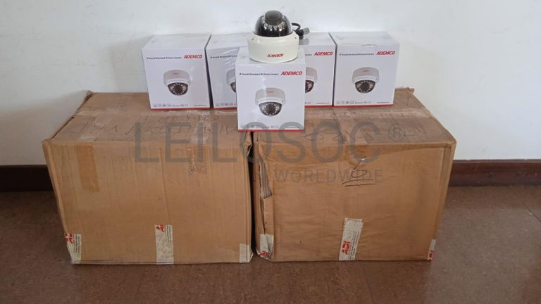 Câmeras de vigilância + Equipamentos de vigilância + Equipamentos de vigilância + Equipamentos de vigilância + Equipamentos de vigilância + Equipamentos de vigilância ·