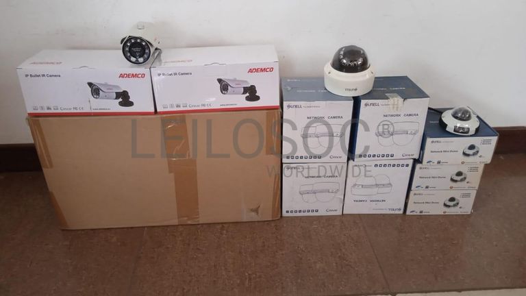 Equipamentos de vigilância + Equipamentos de vigilância + Equipamentos de vigilância + Equipamentos de vigilância + Equipamentos de vigilância ·