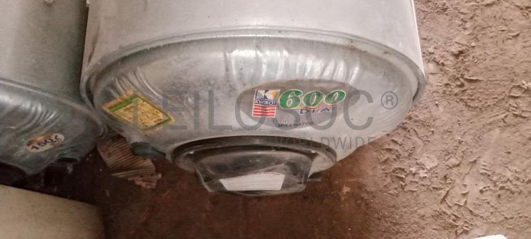 Termos acumulador + Bebedouros + Diversos + Tv + Material Informático + Cabo de Rede + Mobiliário + Bobina + Bobinas + Máquinas de corte de relva + Cabos de aço + Radiador + Armazém ·