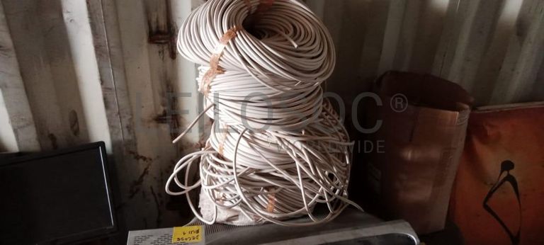 Termos acumulador + Bebedouros + Diversos + Tv + Material Informático + Cabo de Rede + Mobiliário + Bobina + Bobinas + Máquinas de corte de relva + Cabos de aço + Radiador + Armazém ·