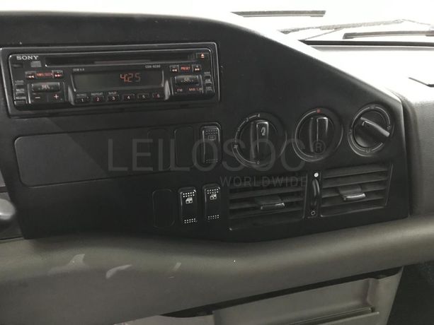 Volkswagen LT 35 2.8TDI · Ano 2004