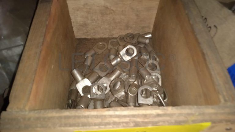 Diversos + Diversos + Caixas de Ferramentas + Diversos + Diversos + Diversos + Diversos + Diversos + Diversos + Diversos + Lâmpadas de longo alcance. + Anilhas + Diversos + Heat Shrinks + Diversos + Discos de Corte + Motores + Porcas + Diversos + Braçadeiras + Diversos + Chapas 1,5m + Contentor de 40P ·