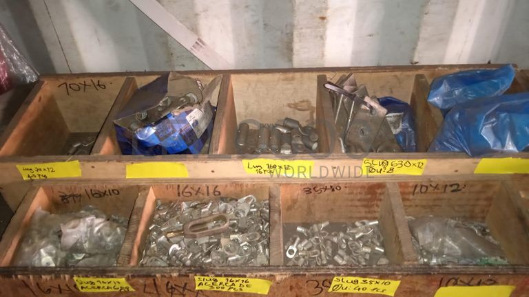 Diversos + Diversos + Caixas de Ferramentas + Diversos + Diversos + Diversos + Diversos + Diversos + Diversos + Diversos + Lâmpadas de longo alcance. + Anilhas + Diversos + Heat Shrinks + Diversos + Discos de Corte + Motores + Porcas + Diversos + Braçadeiras + Diversos + Chapas 1,5m + Contentor de 40P ·