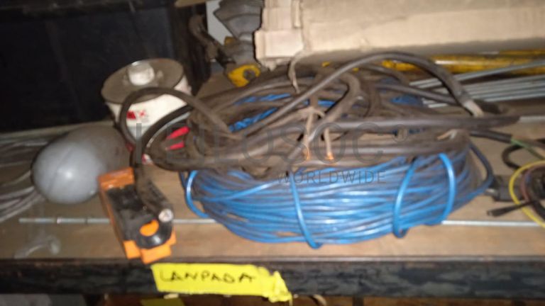 Diversos + Diversos + Caixas de Ferramentas + Diversos + Diversos + Diversos + Diversos + Diversos + Diversos + Diversos + Lâmpadas de longo alcance. + Anilhas + Diversos + Heat Shrinks + Diversos + Discos de Corte + Motores + Porcas + Diversos + Braçadeiras + Diversos + Chapas 1,5m + Contentor de 40P ·