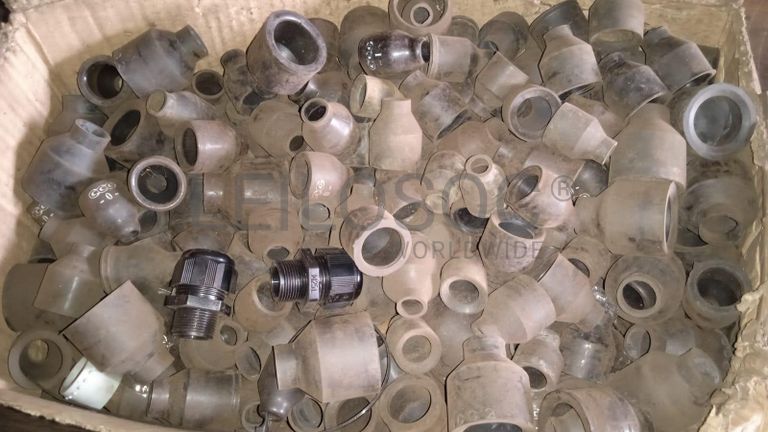 Diversos + Diversos + Caixas de Ferramentas + Diversos + Diversos + Diversos + Diversos + Diversos + Diversos + Diversos + Lâmpadas de longo alcance. + Anilhas + Diversos + Heat Shrinks + Diversos + Discos de Corte + Motores + Porcas + Diversos + Braçadeiras + Diversos + Chapas 1,5m + Contentor de 40P ·