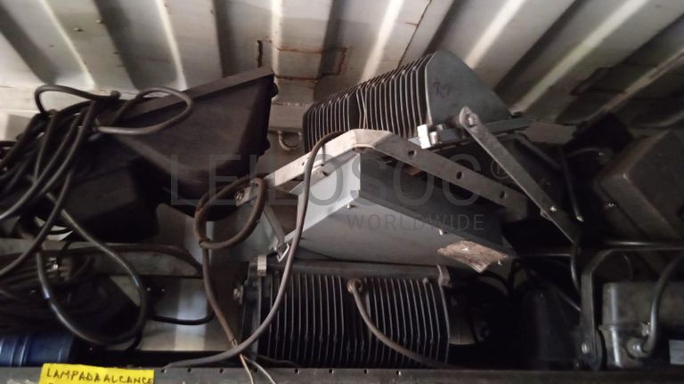 Diversos + Diversos + Caixas de Ferramentas + Diversos + Diversos + Diversos + Diversos + Diversos + Diversos + Diversos + Lâmpadas de longo alcance. + Anilhas + Diversos + Heat Shrinks + Diversos + Discos de Corte + Motores + Porcas + Diversos + Braçadeiras + Diversos + Chapas 1,5m + Contentor de 40P ·