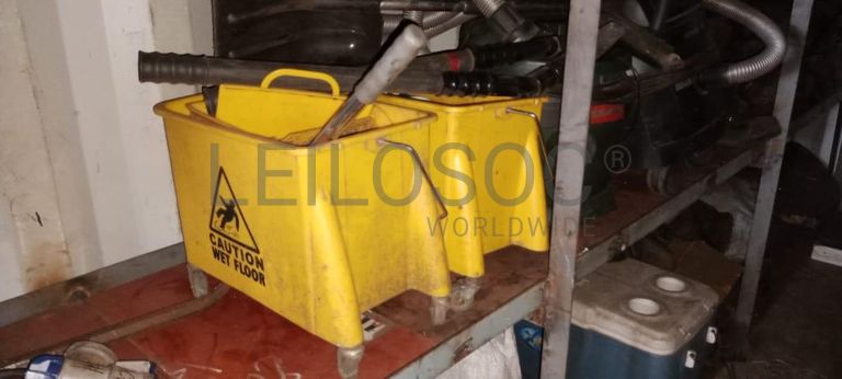 Aspiradores industriais + Diversos + Serra circular + Diversos + Vaporizador GOLDAIR + Diversos + Diversos + Diversos ·