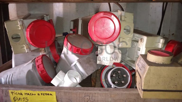 Diversos + Diversos + Caixas de Ferramentas + Diversos + Diversos + Diversos + Diversos + Diversos + Diversos + Diversos + Lâmpadas de longo alcance. + Anilhas + Diversos + Heat Shrinks + Diversos + Discos de Corte + Motores + Porcas + Diversos + Braçadeiras + Diversos + Chapas 1,5m + Contentor de 40P ·