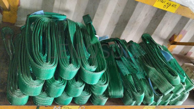 Diversos + Diversos + Grampos + Diversos + Diversos + Diversos + Electrodos + Diversos + Diversos + Diversos + Diversos + Diversos + Fitas + Diversos + Diversos + Máquinas Rebarbadora + Diversos + Pregos 50×2.50mm + Diversos + Cintas + Cintas + Cintas + Cintas + Cintas + Mangueiras para maçarico + Cintos de Segurança + Diversos + Diversos + Porcas + Porcas + Diversos + Pregos + Parafusos + Material Hospitalar + Diversos + Cordas + Diversos + Material para Soldadura + Material para Instalacao electrica + Diversos + Spray Q20 + Braçadeiras + Rolos de rede + Cerca de Segurança + Cabo flexível + Abaraçadeiras + Materia para soldadura + Abraçadeiras + Diversos + Bombas de água + Diversos + Compressor + Contentor de 40P ·