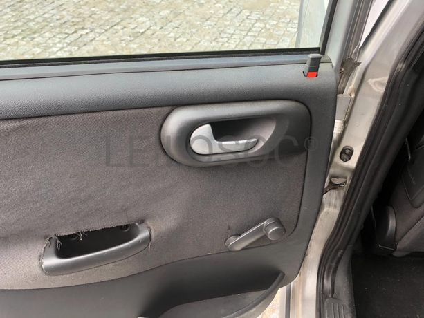 Opel Corsa 1.2 · Ano 2004