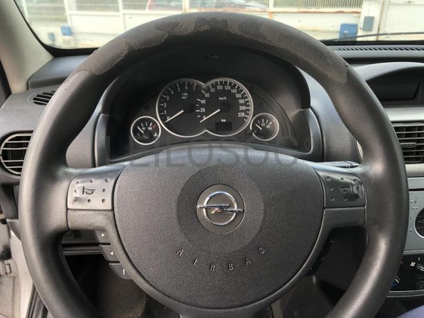 Opel Corsa 1.2 · Ano 2004