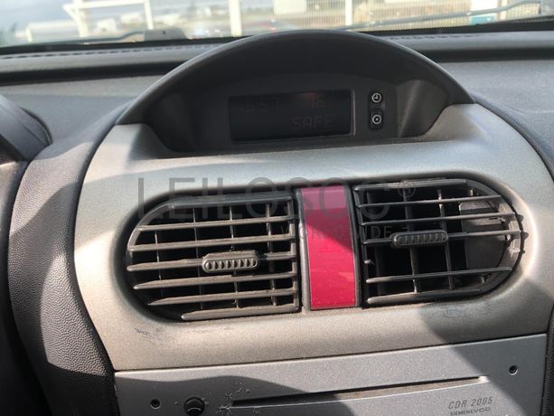 Opel Corsa 1.2 · Ano 2004