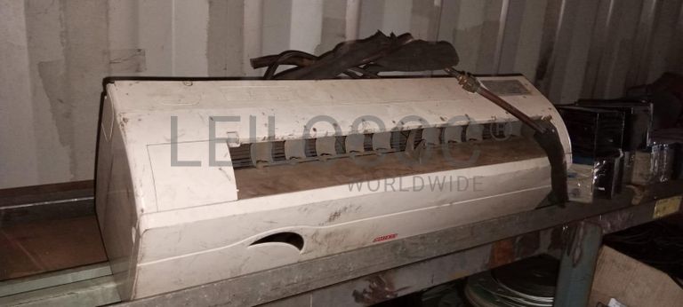 Aspiradores industriais + Diversos + Serra circular + Diversos + Vaporizador GOLDAIR + Diversos + Diversos + Diversos ·