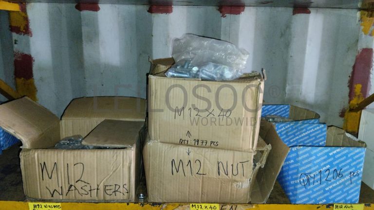 Diversos + Diversos + Grampos + Diversos + Diversos + Diversos + Electrodos + Diversos + Diversos + Diversos + Diversos + Diversos + Fitas + Diversos + Diversos + Máquinas Rebarbadora + Diversos + Pregos 50×2.50mm + Diversos + Cintas + Cintas + Cintas + Cintas + Cintas + Mangueiras para maçarico + Cintos de Segurança + Diversos + Diversos + Porcas + Porcas + Diversos + Pregos + Parafusos + Material Hospitalar + Diversos + Cordas + Diversos + Material para Soldadura + Material para Instalacao electrica + Diversos + Spray Q20 + Braçadeiras + Rolos de rede + Cerca de Segurança + Cabo flexível + Abaraçadeiras + Materia para soldadura + Abraçadeiras + Diversos + Bombas de água + Diversos + Compressor + Contentor de 40P ·