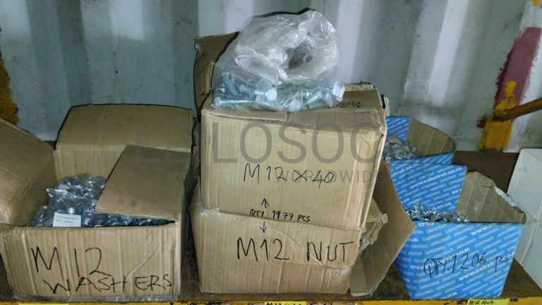 Diversos + Diversos + Grampos + Diversos + Diversos + Diversos + Electrodos + Diversos + Diversos + Diversos + Diversos + Diversos + Fitas + Diversos + Diversos + Máquinas Rebarbadora + Diversos + Pregos 50×2.50mm + Diversos + Cintas + Cintas + Cintas + Cintas + Cintas + Mangueiras para maçarico + Cintos de Segurança + Diversos + Diversos + Porcas + Porcas + Diversos + Pregos + Parafusos + Material Hospitalar + Diversos + Cordas + Diversos + Material para Soldadura + Material para Instalacao electrica + Diversos + Spray Q20 + Braçadeiras + Rolos de rede + Cerca de Segurança + Cabo flexível + Abaraçadeiras + Materia para soldadura + Abraçadeiras + Diversos + Bombas de água + Diversos + Compressor + Contentor de 40P ·