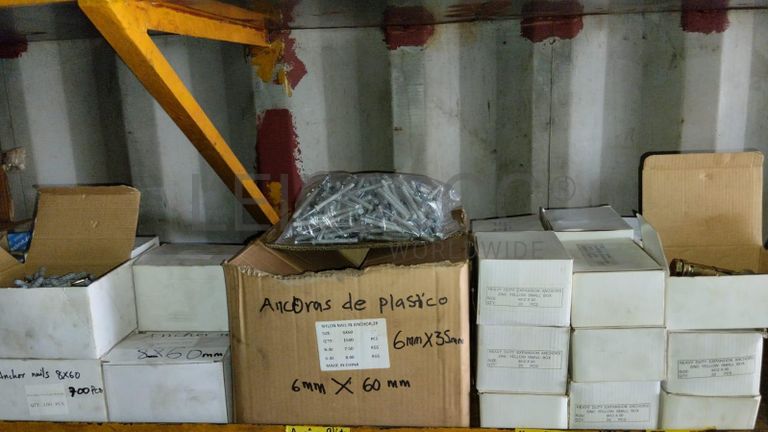 Diversos + Diversos + Grampos + Diversos + Diversos + Diversos + Electrodos + Diversos + Diversos + Diversos + Diversos + Diversos + Fitas + Diversos + Diversos + Máquinas Rebarbadora + Diversos + Pregos 50×2.50mm + Diversos + Cintas + Cintas + Cintas + Cintas + Cintas + Mangueiras para maçarico + Cintos de Segurança + Diversos + Diversos + Porcas + Porcas + Diversos + Pregos + Parafusos + Material Hospitalar + Diversos + Cordas + Diversos + Material para Soldadura + Material para Instalacao electrica + Diversos + Spray Q20 + Braçadeiras + Rolos de rede + Cerca de Segurança + Cabo flexível + Abaraçadeiras + Materia para soldadura + Abraçadeiras + Diversos + Bombas de água + Diversos + Compressor + Contentor de 40P ·