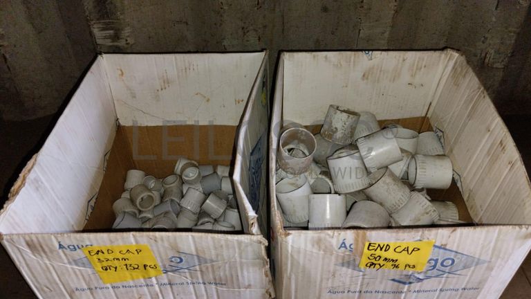 Diversos + Diversos + Grampos + Diversos + Diversos + Diversos + Electrodos + Diversos + Diversos + Diversos + Diversos + Diversos + Fitas + Diversos + Diversos + Máquinas Rebarbadora + Diversos + Pregos 50×2.50mm + Diversos + Cintas + Cintas + Cintas + Cintas + Cintas + Mangueiras para maçarico + Cintos de Segurança + Diversos + Diversos + Porcas + Porcas + Diversos + Pregos + Parafusos + Material Hospitalar + Diversos + Cordas + Diversos + Material para Soldadura + Material para Instalacao electrica + Diversos + Spray Q20 + Braçadeiras + Rolos de rede + Cerca de Segurança + Cabo flexível + Abaraçadeiras + Materia para soldadura + Abraçadeiras + Diversos + Bombas de água + Diversos + Compressor + Contentor de 40P ·