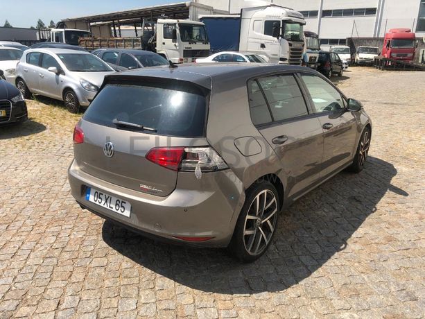 Volkswagen Golf 1.6 TDI · Ano 2014