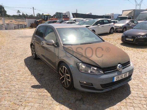 Volkswagen Golf 1.6 TDI · Ano 2014