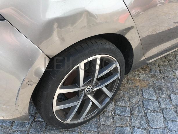 Volkswagen Golf 1.6 TDI · Ano 2014