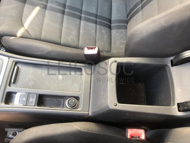 Volkswagen Golf 1.6 TDI · Ano 2014