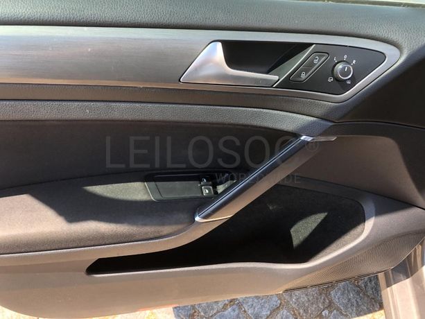 Volkswagen Golf 1.6 TDI · Ano 2014