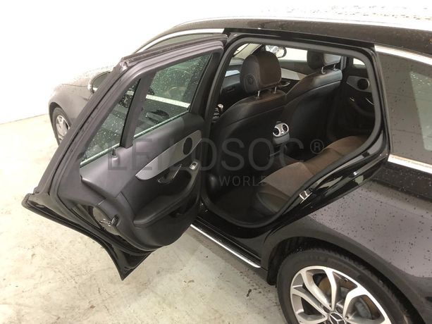 Mercedes-Benz C180D · Ano 2016