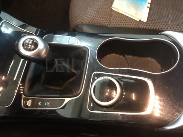 Mercedes-Benz C180D · Ano 2016