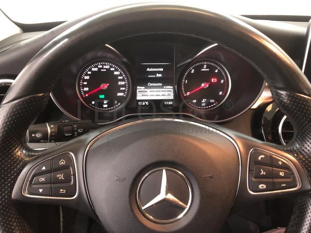 Mercedes-Benz C180D · Ano 2016