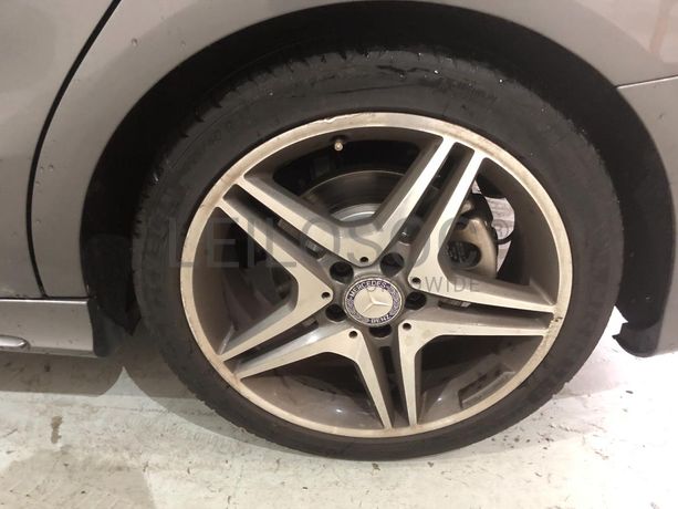 Mercedes-Benz CLA 220 D · Ano 2013