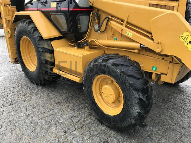 Retroescavadora CAT 438B