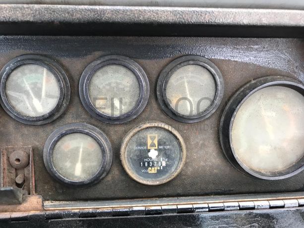 Retroescavadora CAT 438B