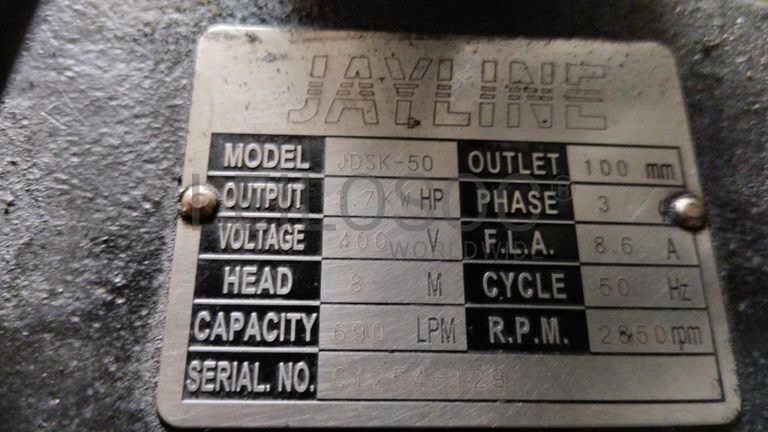 Máquina de soldar tubos pVC + Máquina de soldar tubos PVC + Compressor de Ar + Bombas de água + Macaco hidráulico + Rolos de Arrame + Aventais de couro + Diversos + Diversos + Cabos Hidráulicos + Diversos + Diversos + Mobiliário + Diversos + Diversos + Contentor de 40P ·