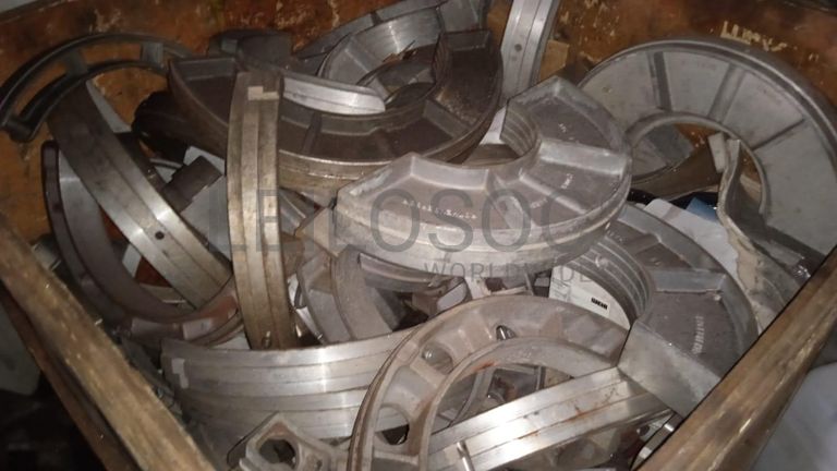 Diversos + Diversos + Diversos + Contentor de 40P ·