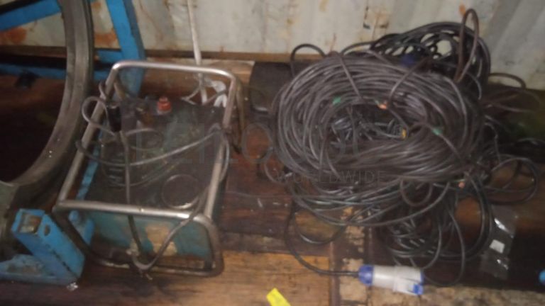 Diversos + Diversos + Diversos + Contentor de 40P ·