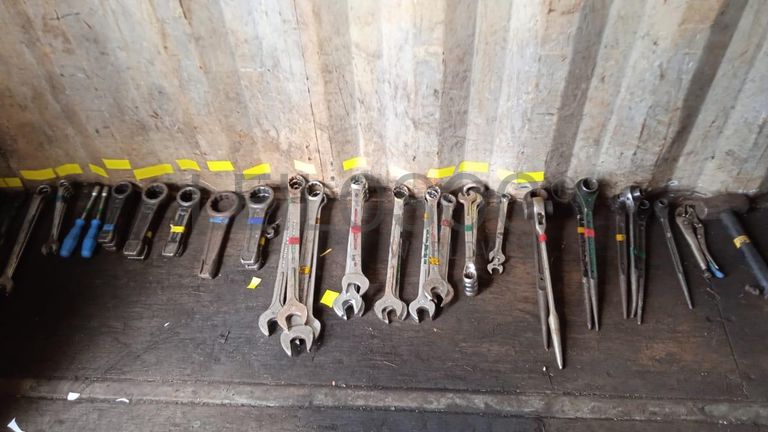 Diversos + Diversos + Diversos + Contentor de 40P ·