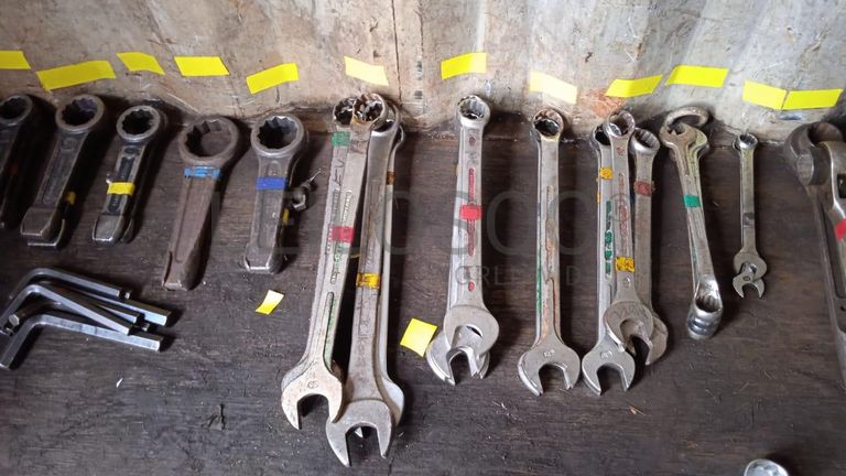 Diversos + Diversos + Diversos + Contentor de 40P ·