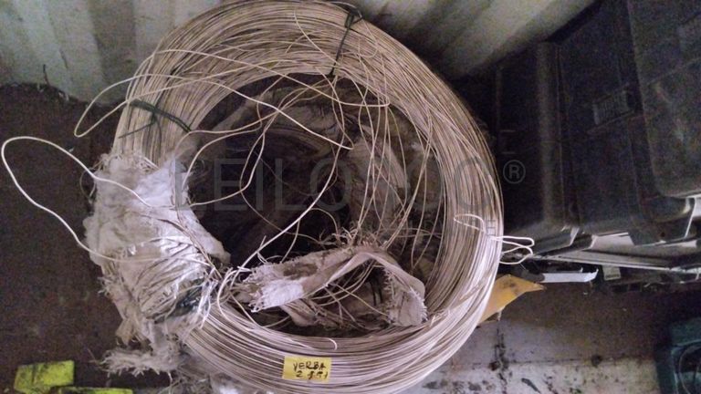 Máquina de soldar tubos pVC + Máquina de soldar tubos PVC + Compressor de Ar + Bombas de água + Macaco hidráulico + Rolos de Arrame + Aventais de couro + Diversos + Diversos + Cabos Hidráulicos + Diversos + Diversos + Mobiliário + Diversos + Diversos + Contentor de 40P ·