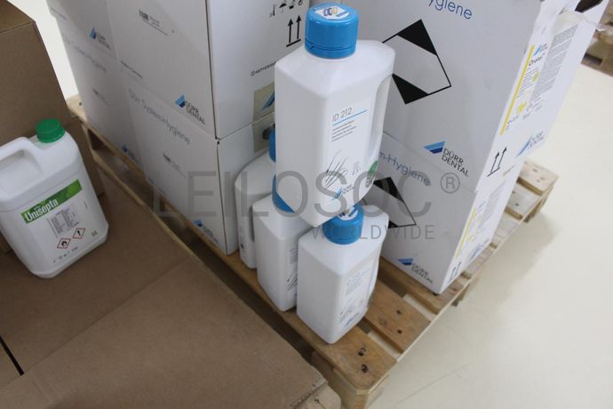 Máscaras Cirúrgicas + Rolos de Algodão + Copos Descartáveis + Desinfetantes