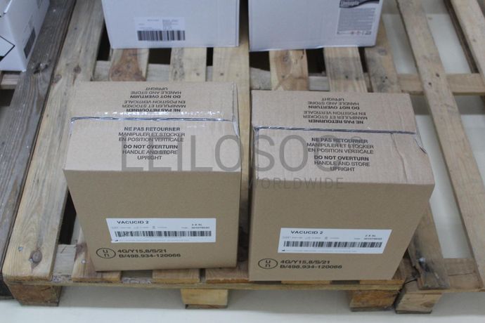 Máscaras Cirúrgicas + Rolos de Algodão + Copos Descartáveis + Desinfetantes