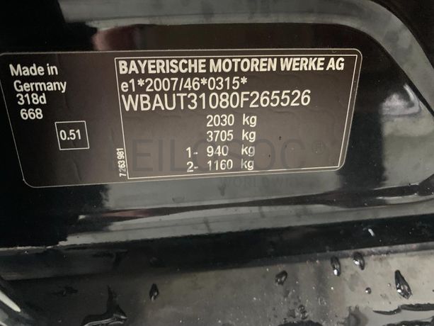 BMW 318D Touring · Ano 2012