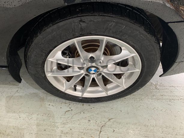 BMW 318D Touring · Ano 2012